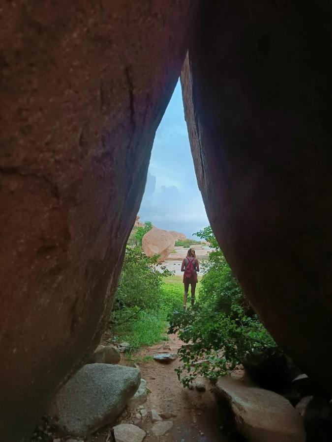 Hearthspace Hampi - Small Home, A Low-Impact Backpackers Hostel Exteriör bild