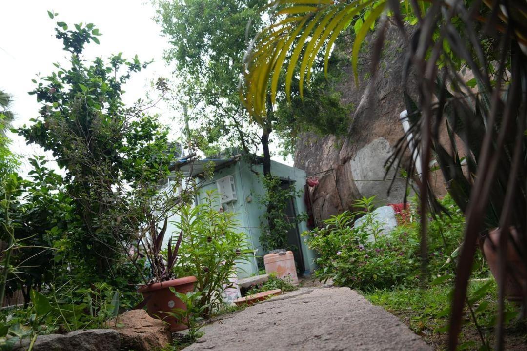 Hearthspace Hampi - Small Home, A Low-Impact Backpackers Hostel Exteriör bild